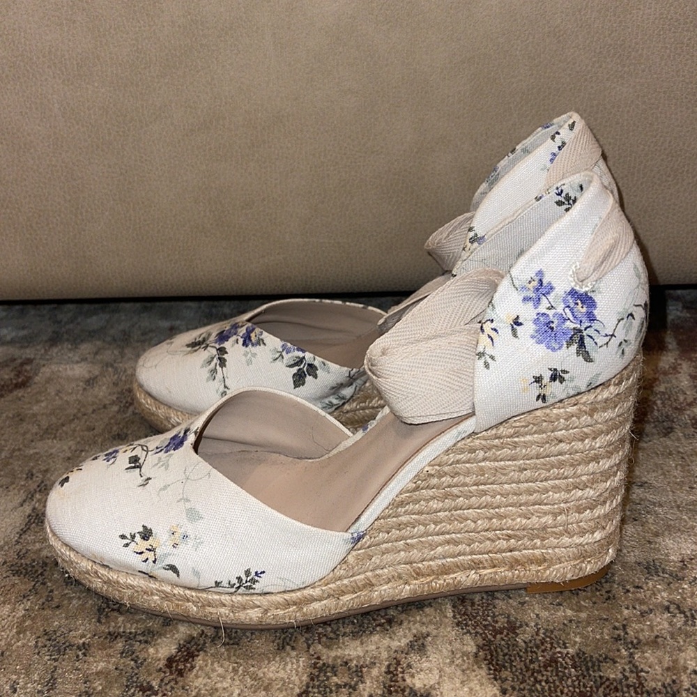 Reformation White Floral Espadrille Wedge with Ankle Wrap - Picture 6 of 11